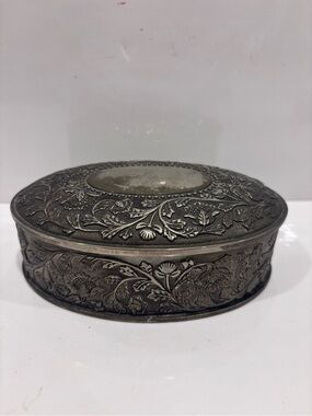 Vintage silver plate oval jewellery trinket box embossed floral velvet lined